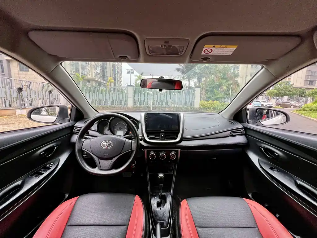 Toyota Yaris L 2020