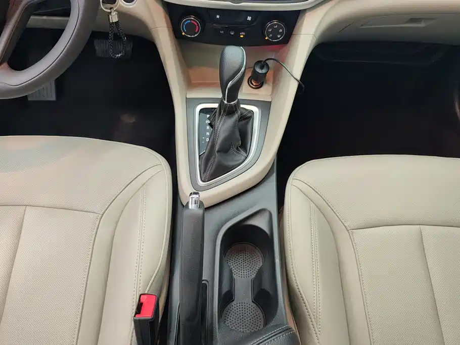 Buick Excelle 2020 — фото 16