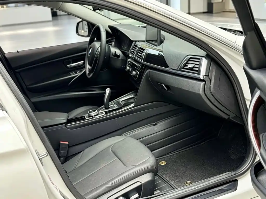 BMW 3 Series 2017
