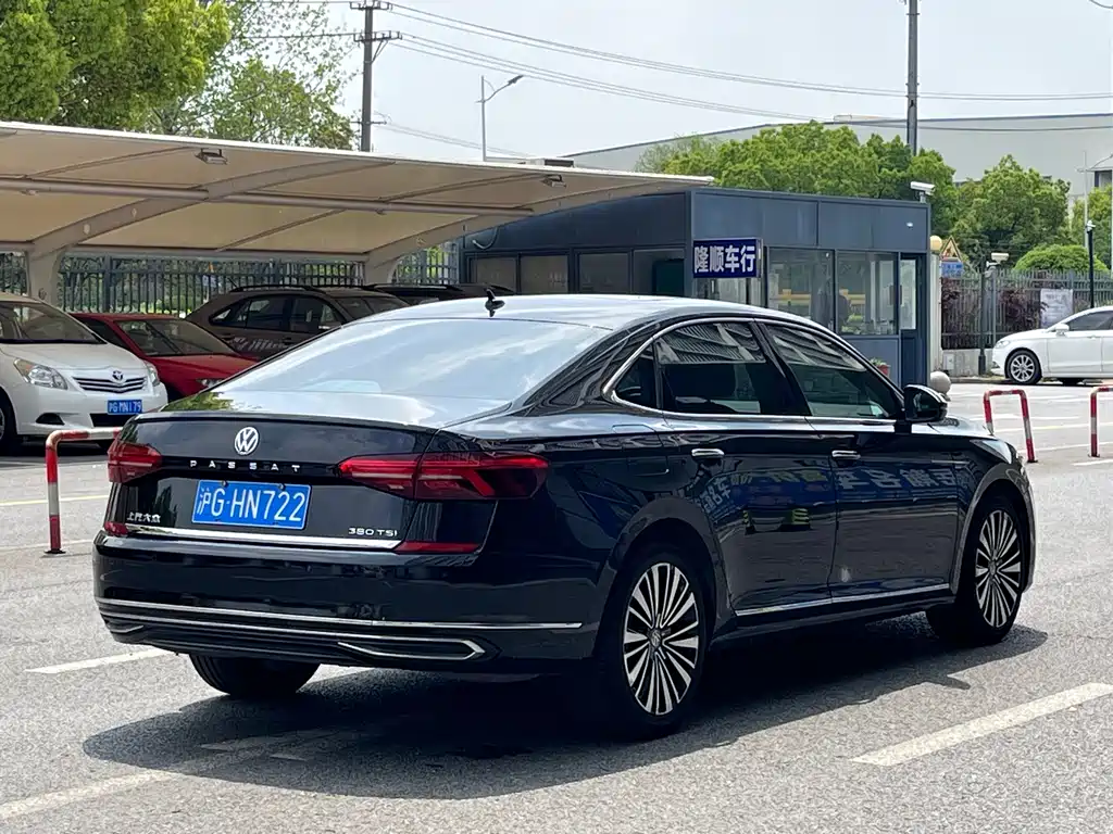 Volkswagen Passat 2019 — фото 14