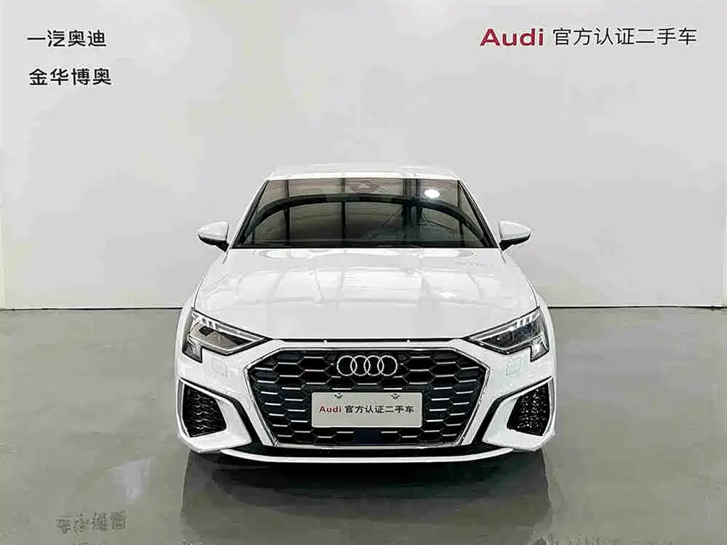 Audi A3 2024 — фото 2