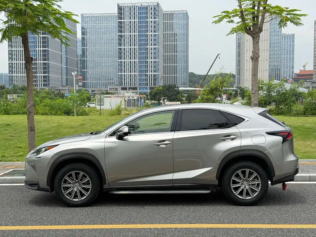 Lexus NX 2016 — фото 10