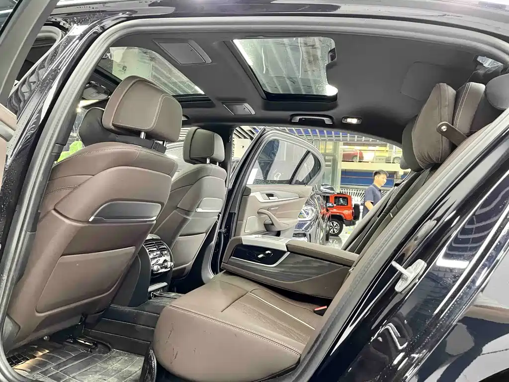 BMW 5 Series 2020 — фото 18