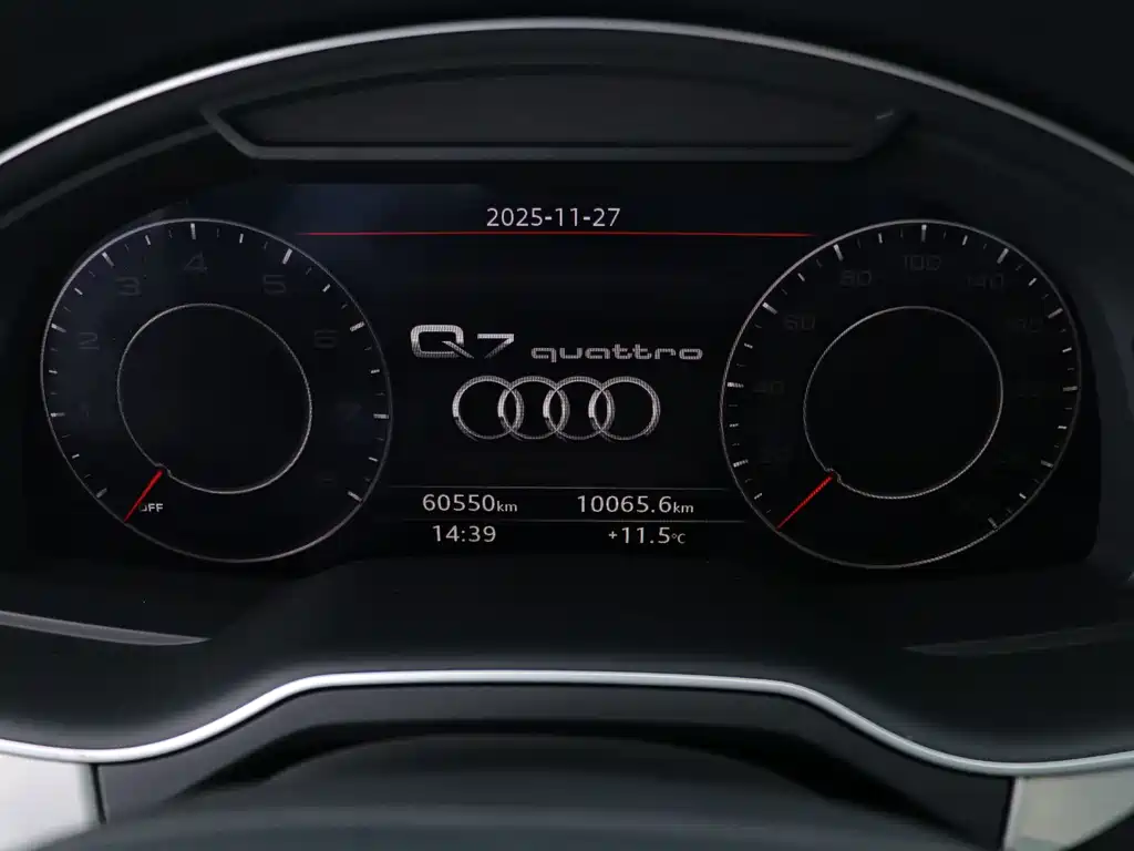 Audi Q7 2017 — фото 8