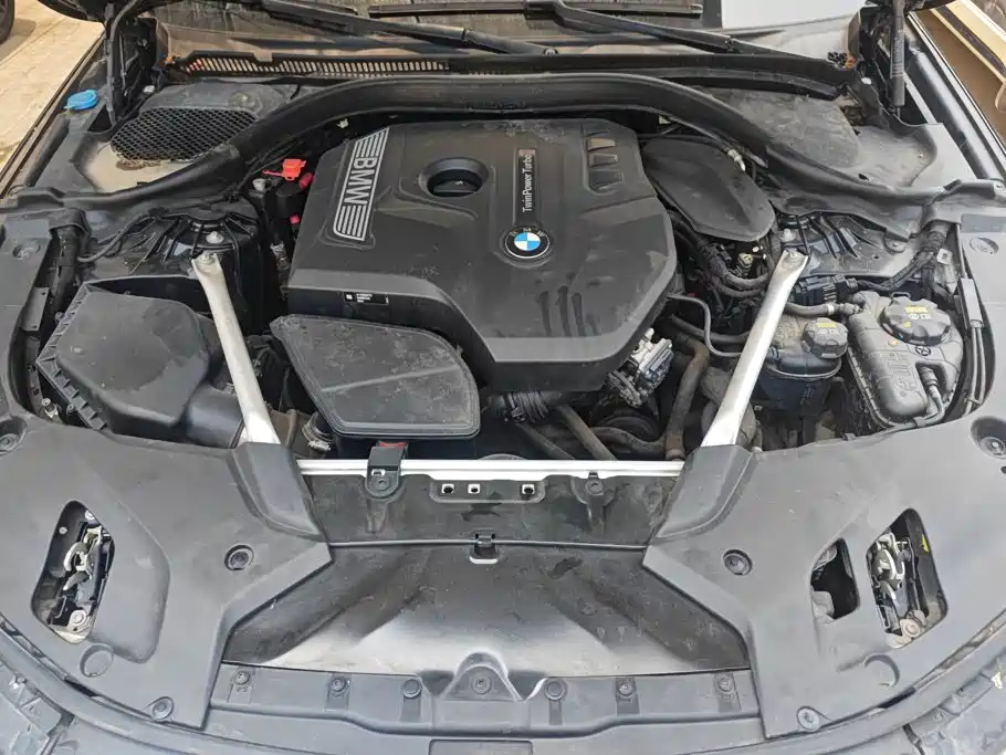 BMW 5 Series 2020 — фото 10