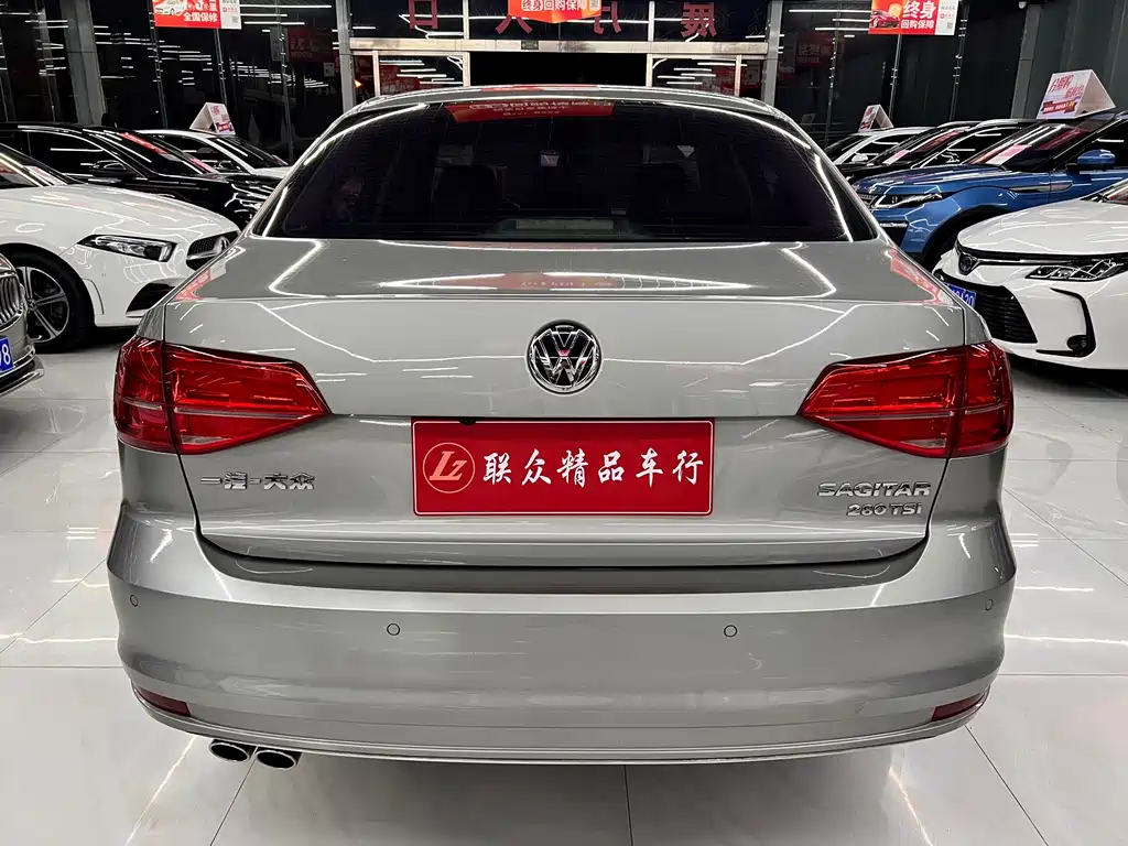 Volkswagen Sagitar 2018