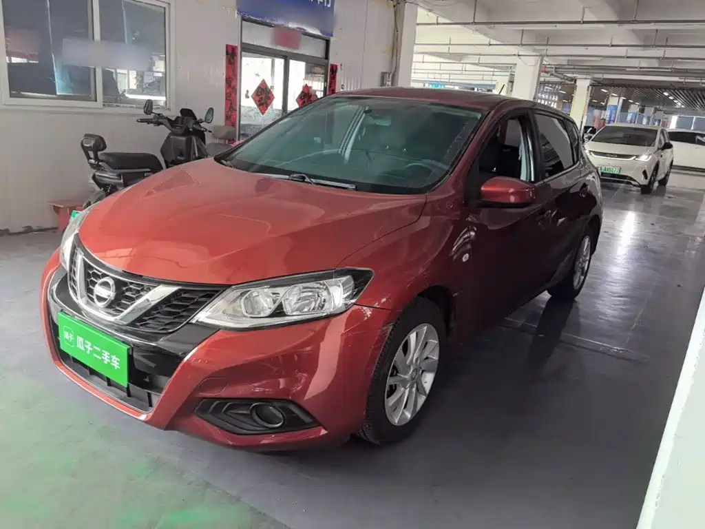Nissan Tiida 2017 — фото 1