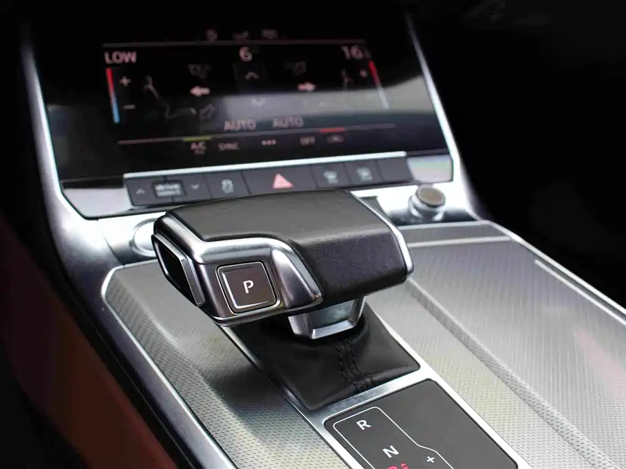 Audi A6L 2019 — фото 8