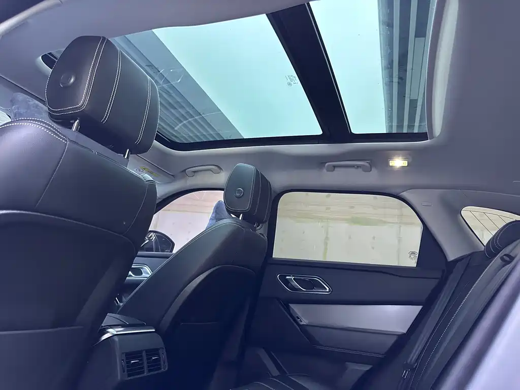 Land Rover Range Rover Velar 2019 — фото 11