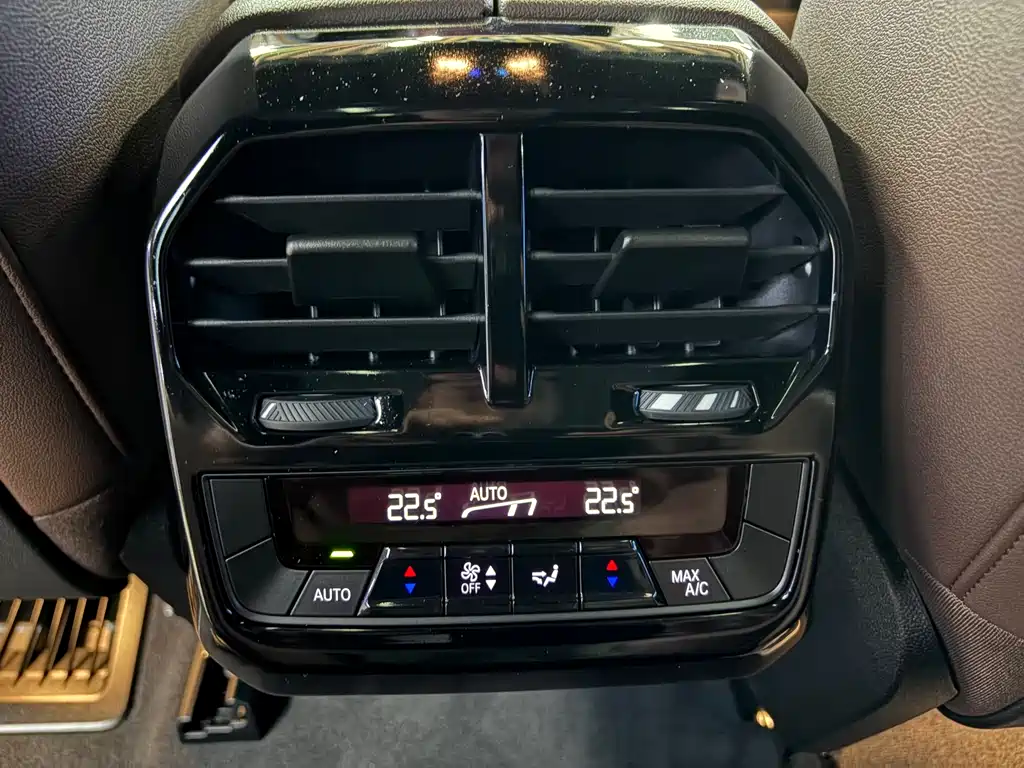 BMW iX 2023 — фото 15