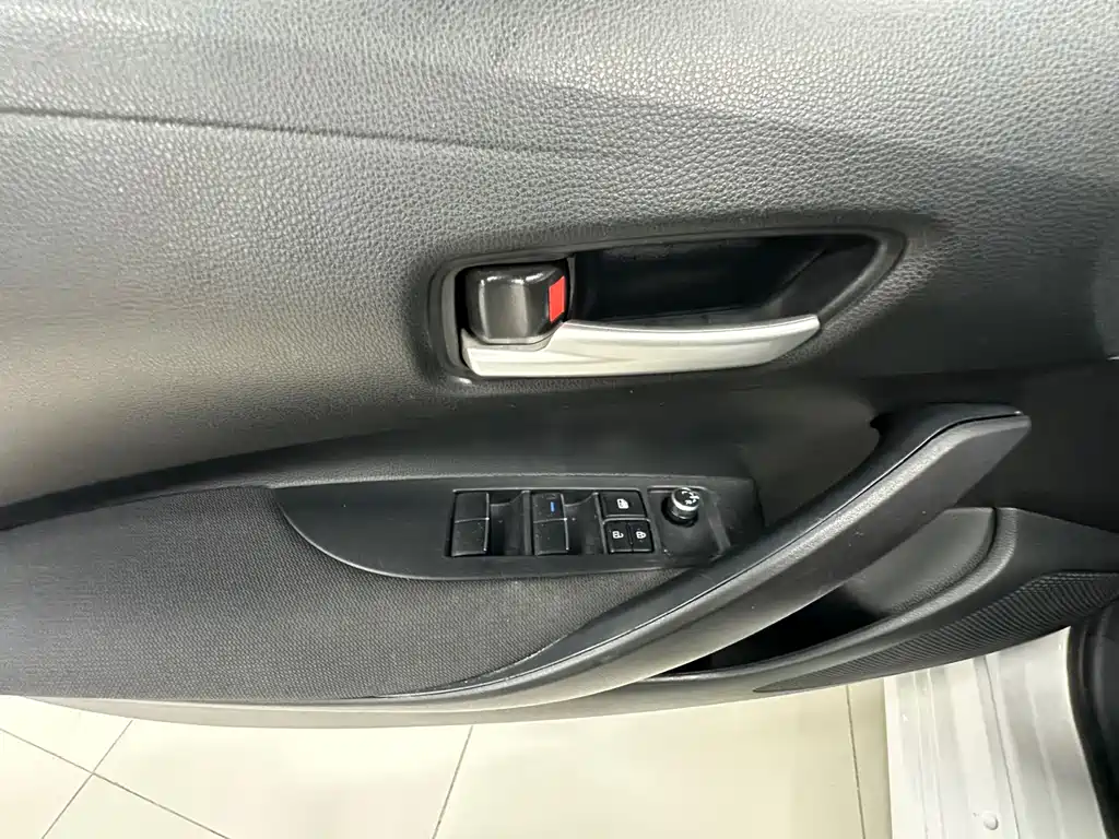Toyota Corolla 2022 — фото 17