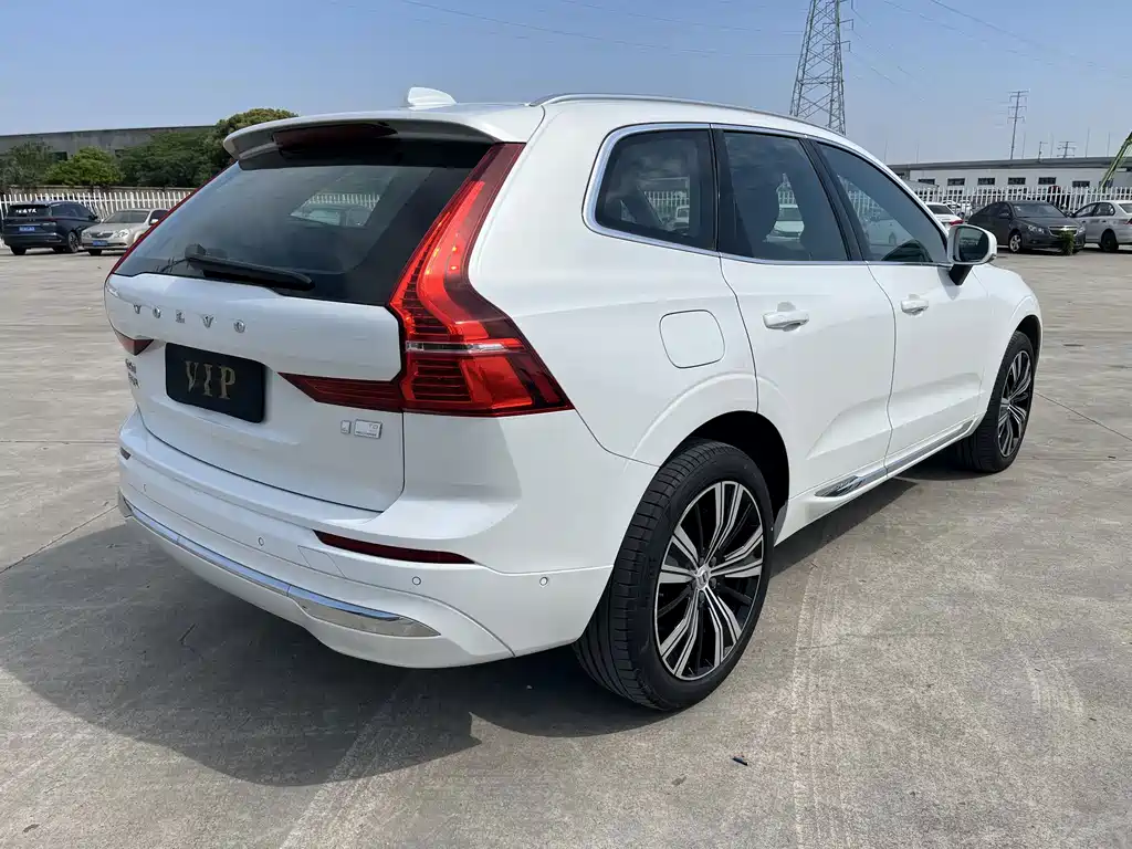 Volvo XC60 Plug-In Hybrid 2021 — фото 26
