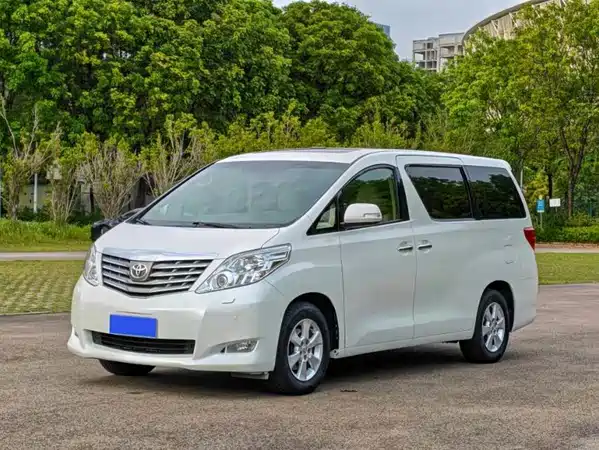Toyota Alphard 2010
