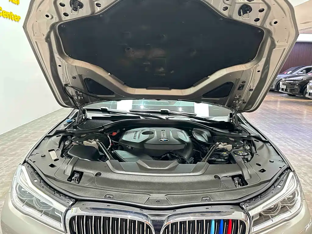 BMW 7 Series 2016 — фото 28