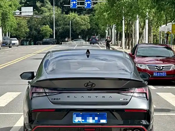 Hyundai Elantra 2023