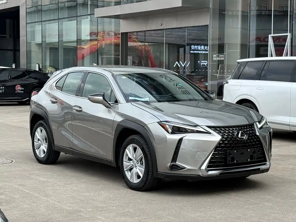 Lexus UX 2023
