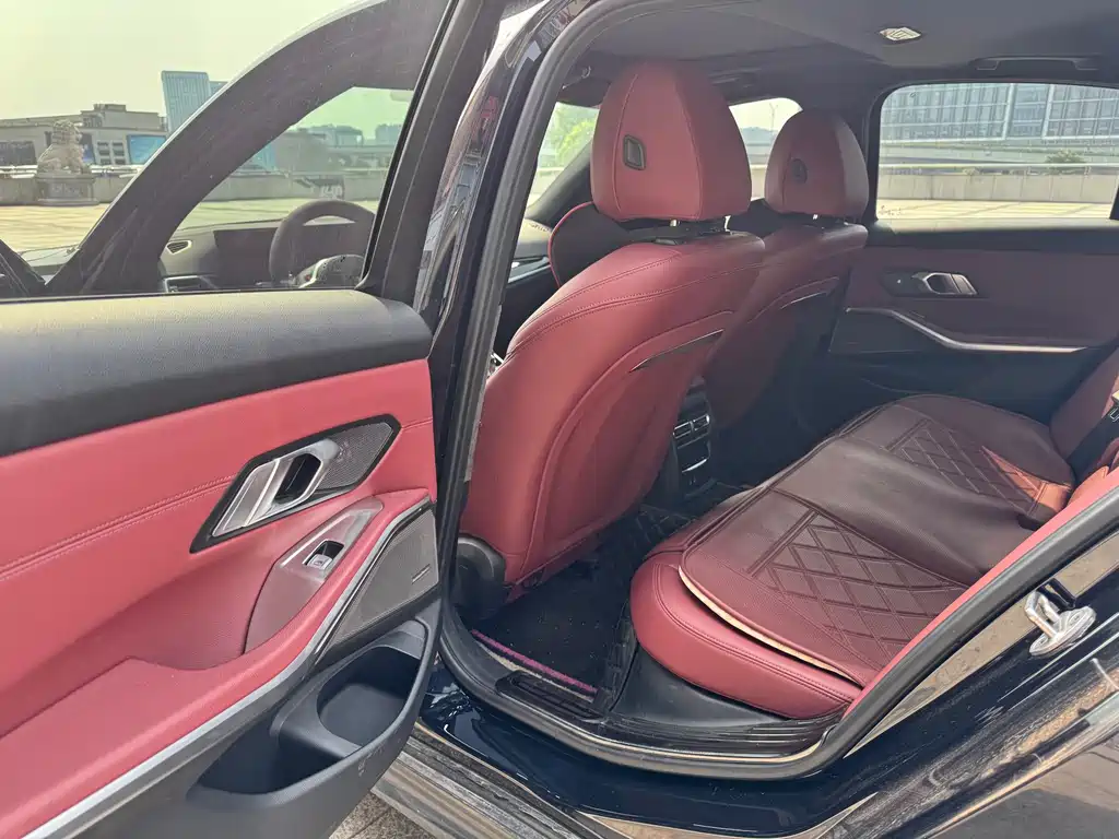 BMW 3 Series 2023