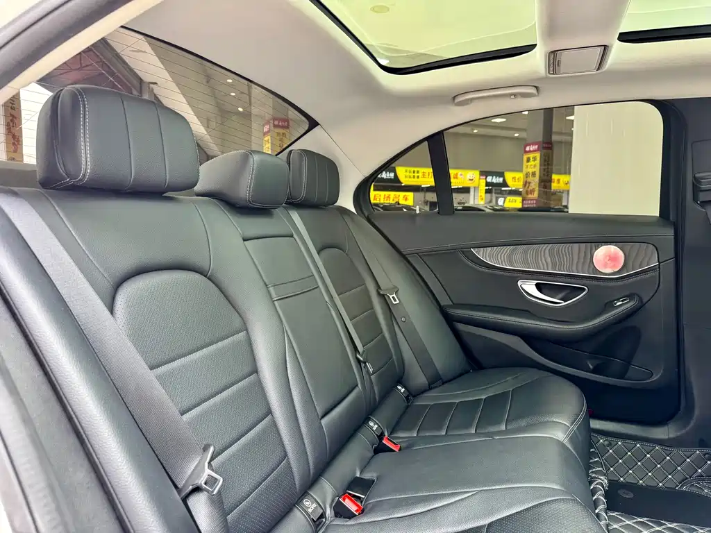 Mercedes-Benz C-Class 2019 — фото 12
