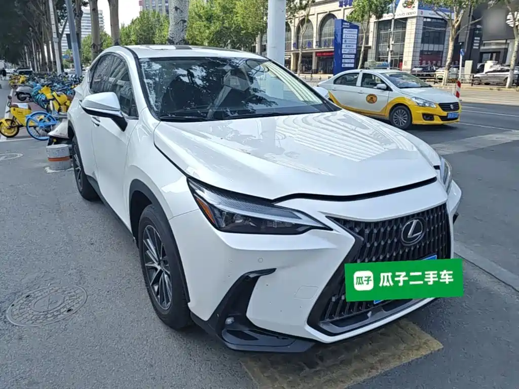 Lexus NX 2022
