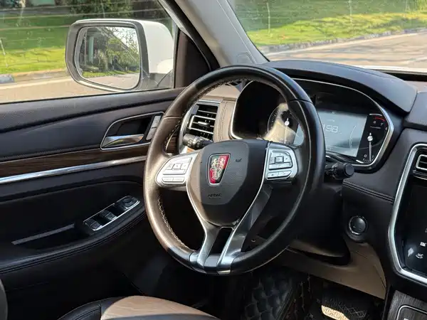 Roewe RX8 2019