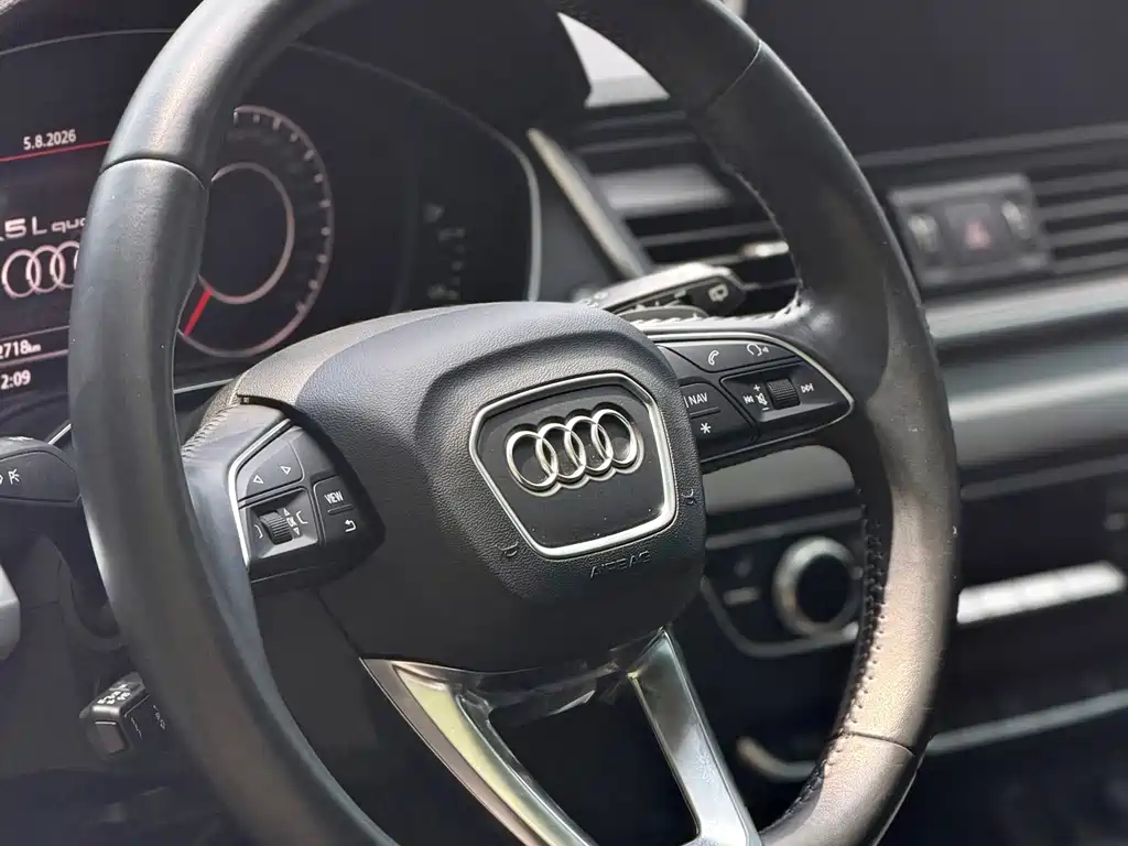 Audi Q5L 2019 — фото 6