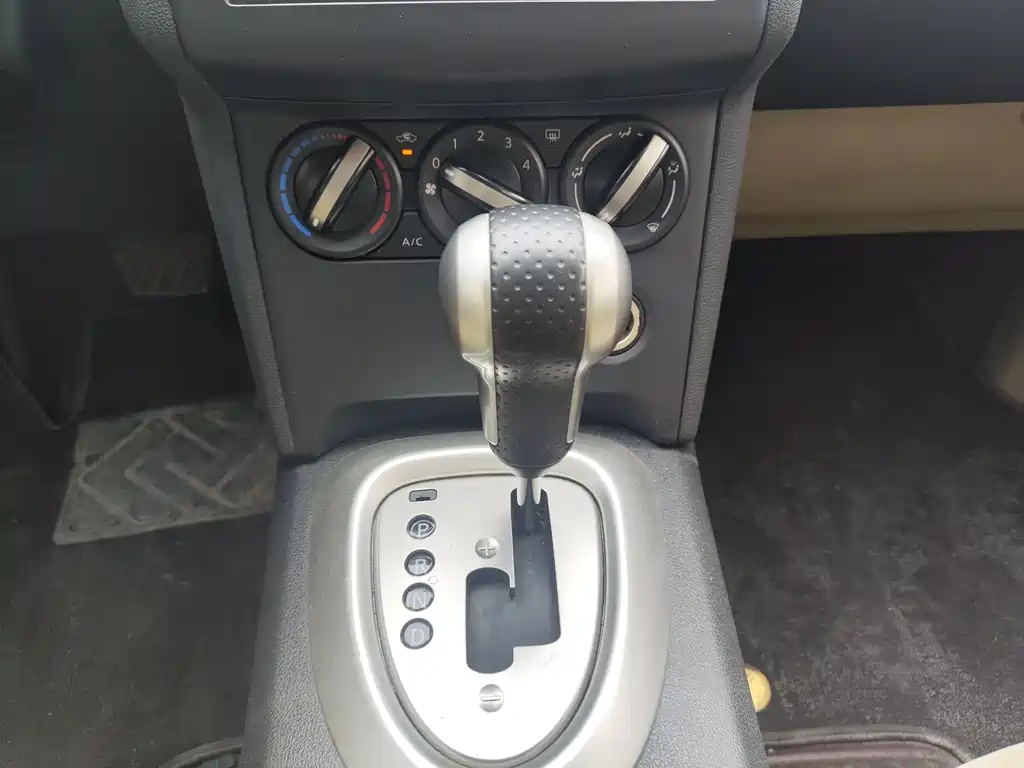 Nissan Qashqai 2015 — фото 13