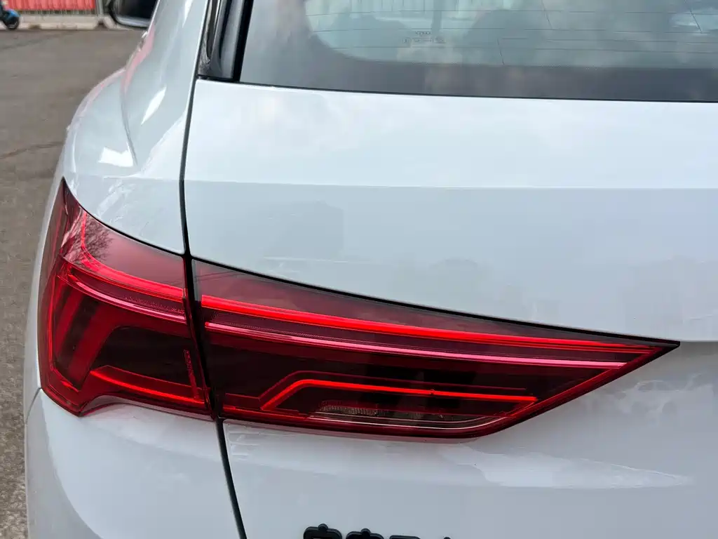 Audi Q3 2022 — фото 11