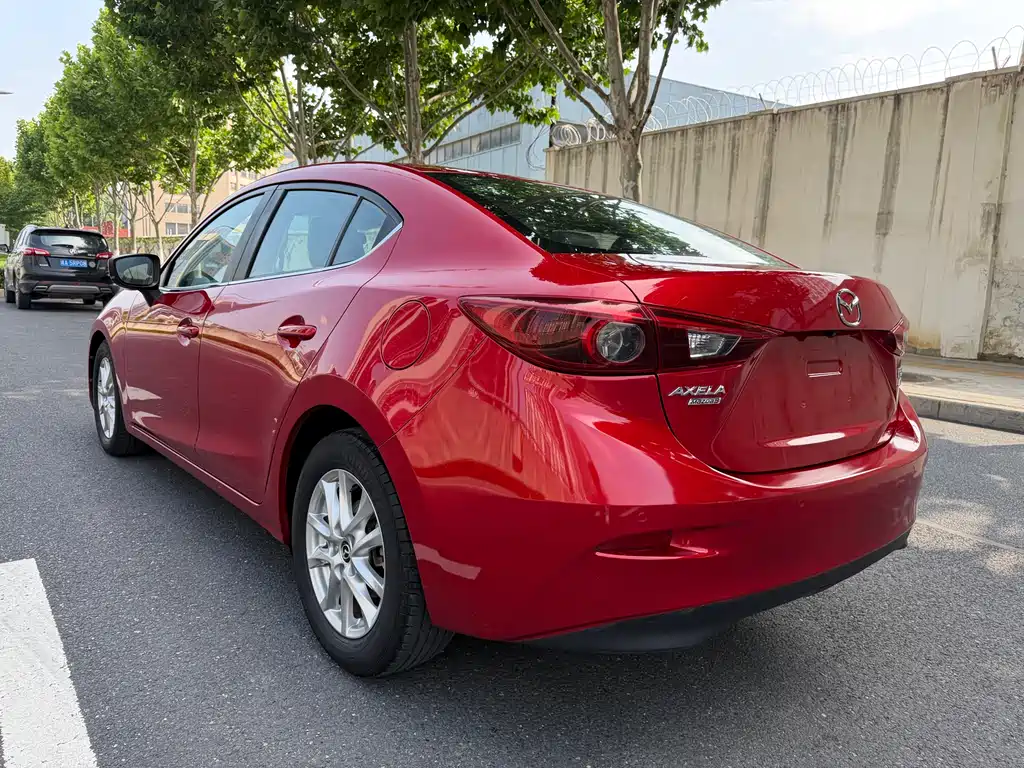 Mazda 3 Axela 2018 — фото 6