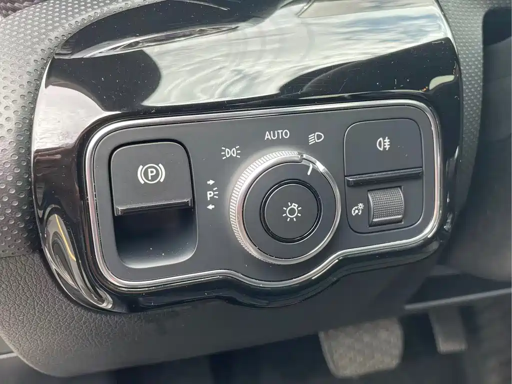 Mercedes-Benz A-Class 2021 — фото 13