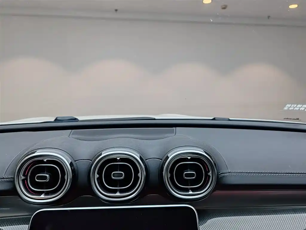 Mercedes-Benz C-Class 2022 — фото 11