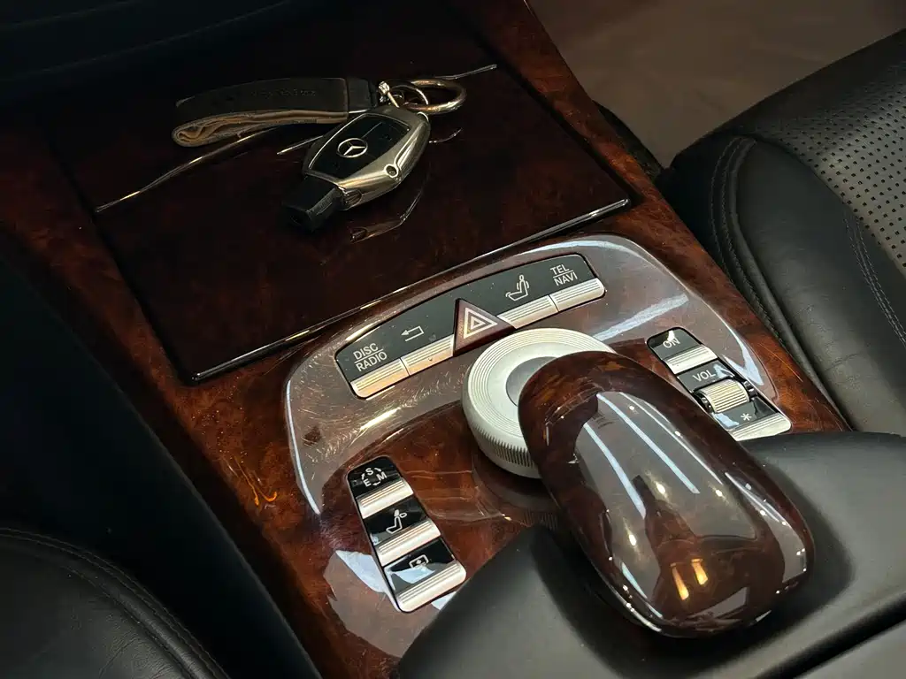 Mercedes-Benz S-Class AMG 2010 — фото 14