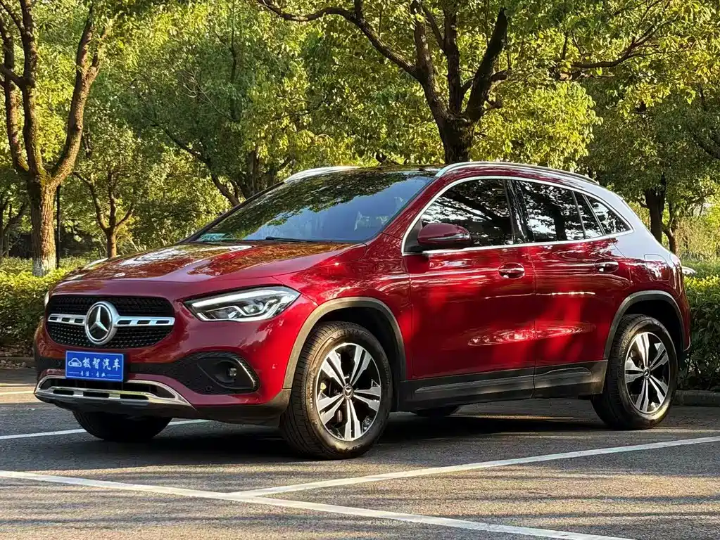 Mercedes-Benz GLA 2021 — фото 1