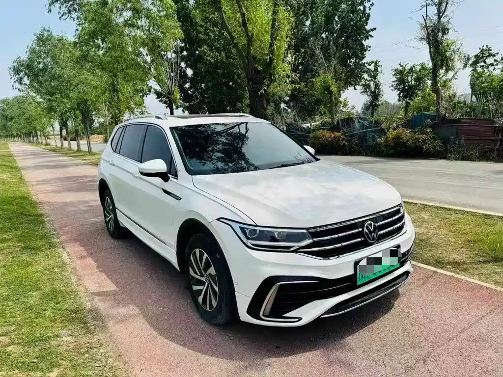 Volkswagen Tiguan L PHEV 2022 — фото 3