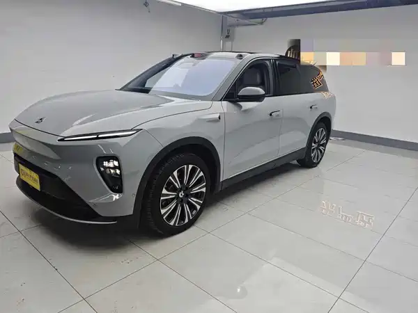 NIO ES8 2024