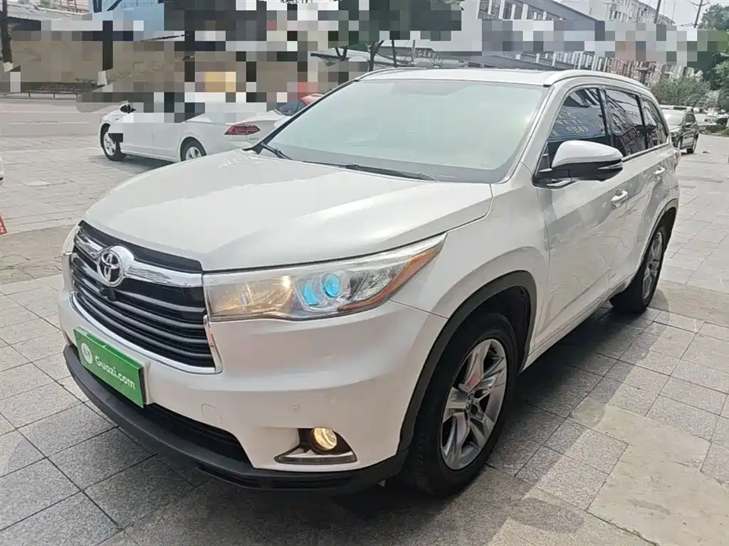 Toyota Highlander 2017 — фото 1