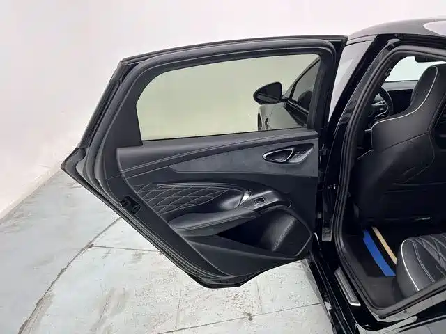 BYD Seal 2023 — фото 28