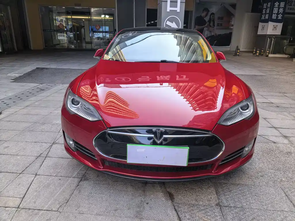 Tesla Model S 2016 — фото 2
