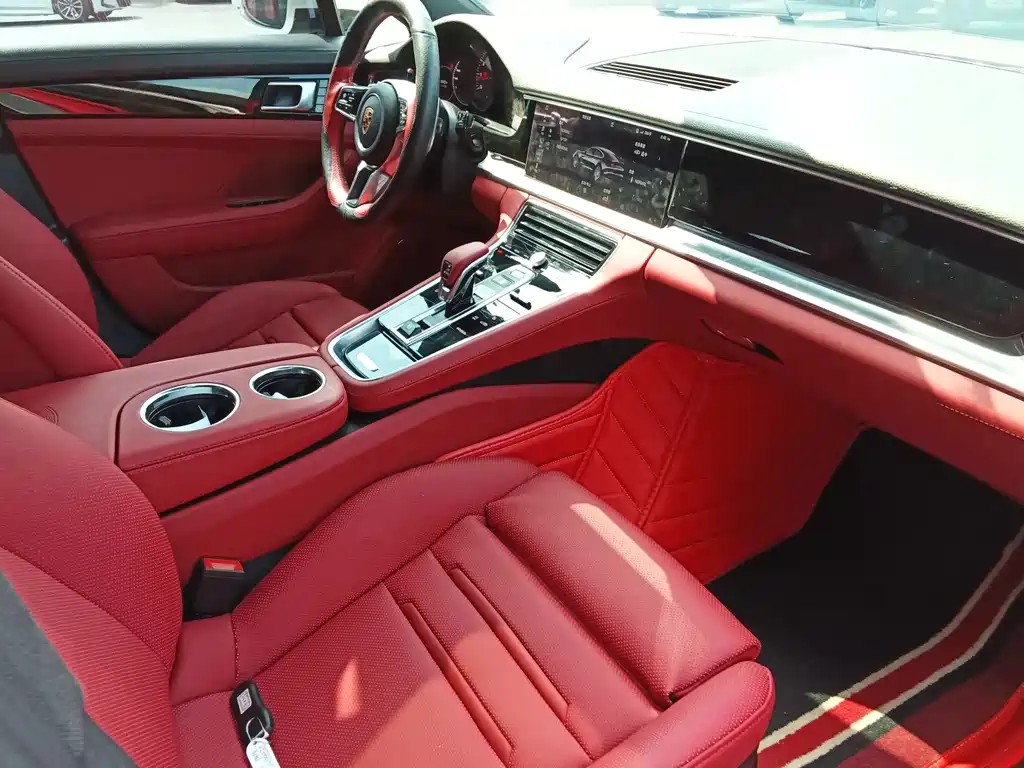 Porsche Panamera 2019 — фото 15