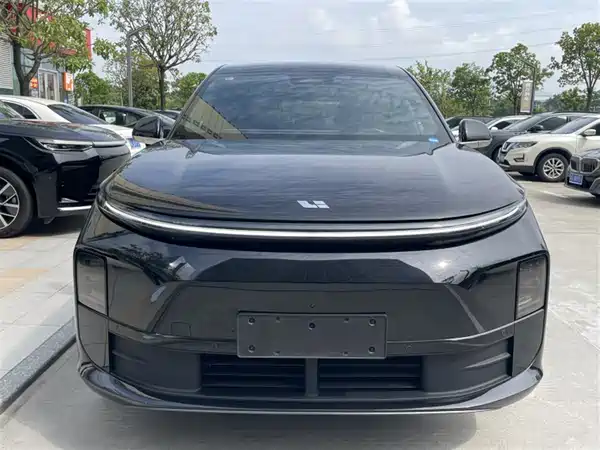 Li Auto L6 2024