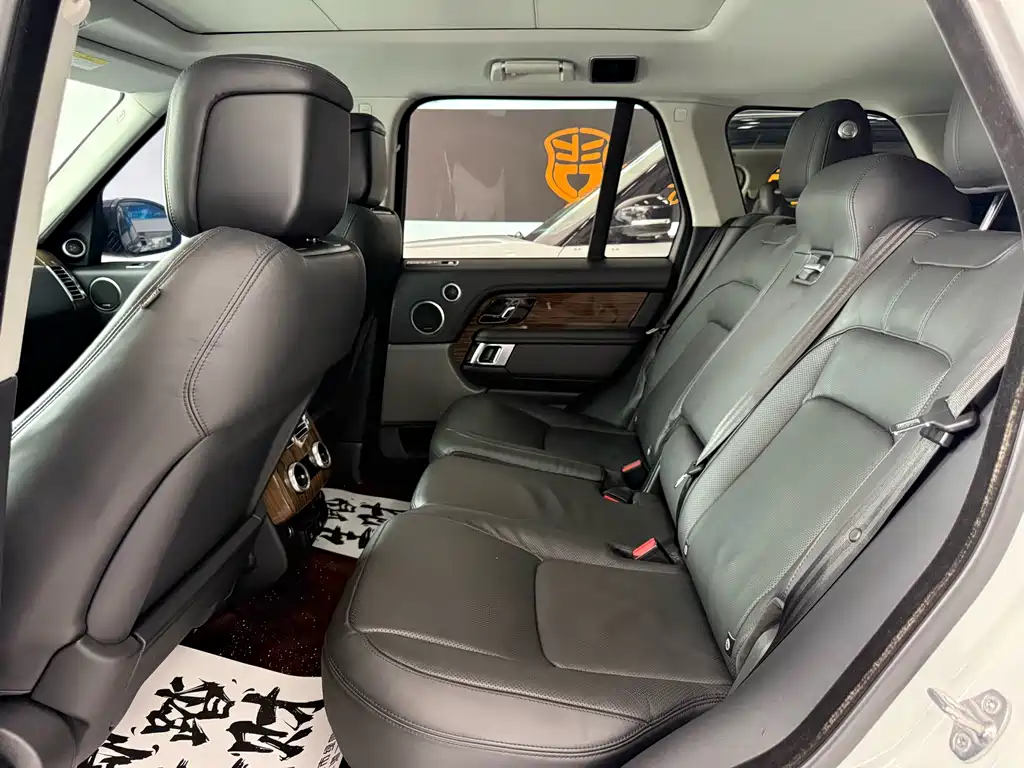 Land Rover Range Rover 2019 — фото 14