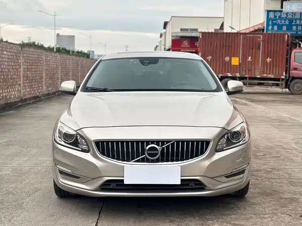 Volvo S60 2020