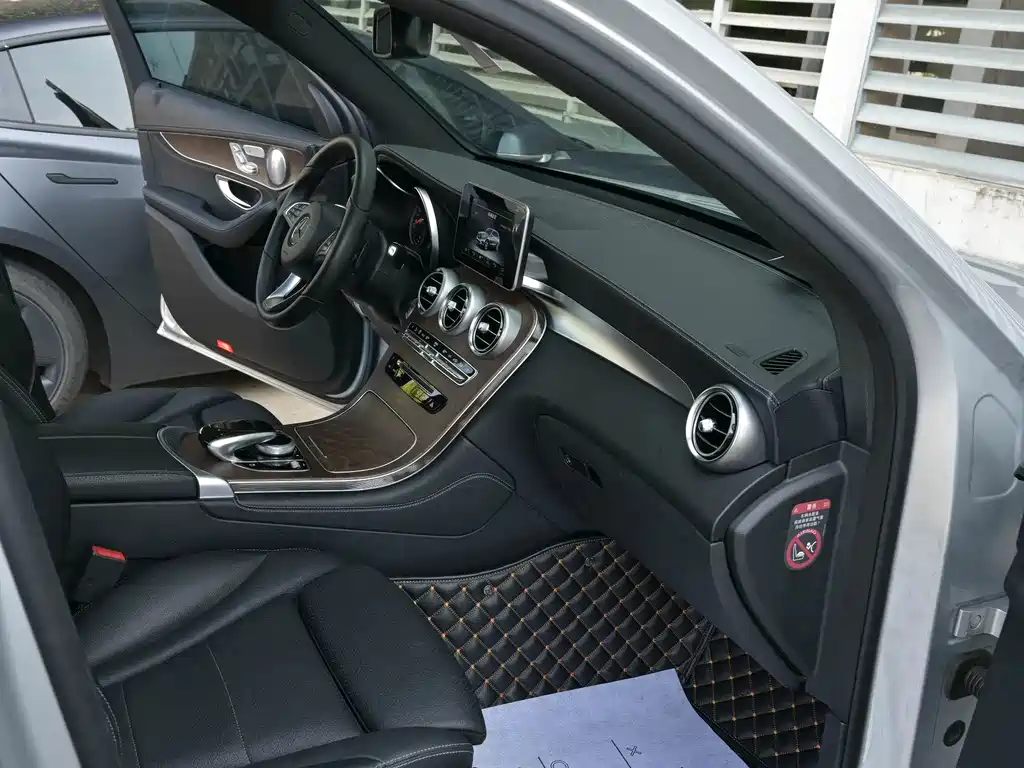 Mercedes-Benz GLC 2016 — фото 14