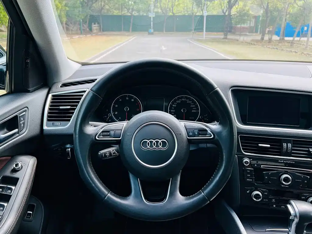 Audi Q5 2018 — фото 10