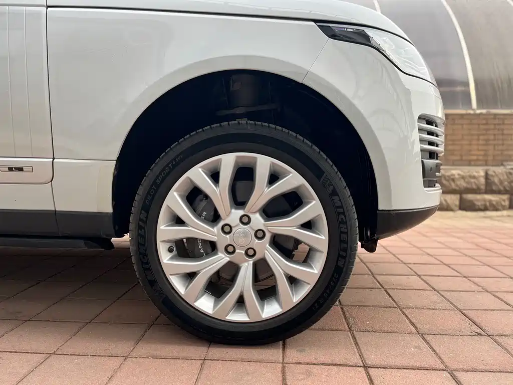 Land Rover Range Rover 2019 — фото 24