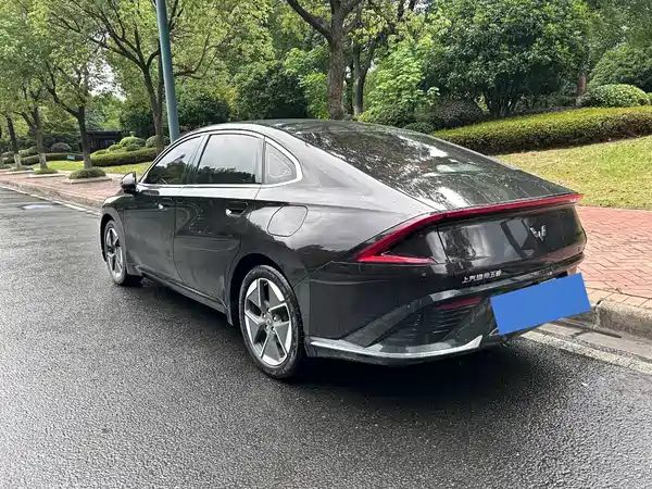 Wuling Starlight 2023
