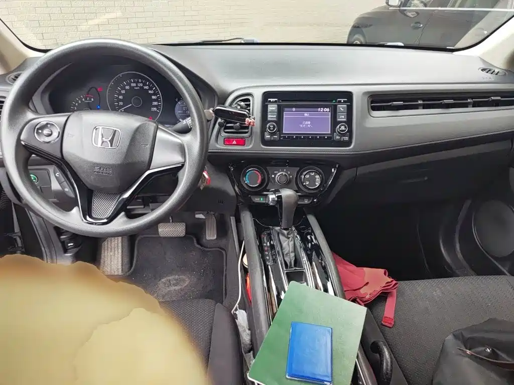 Honda Vezel 2016