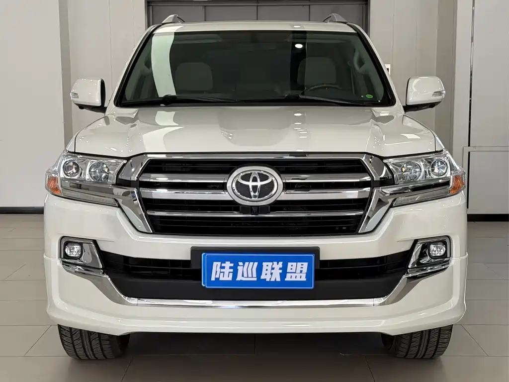 Toyota Land Cruiser 2019 — фото 3