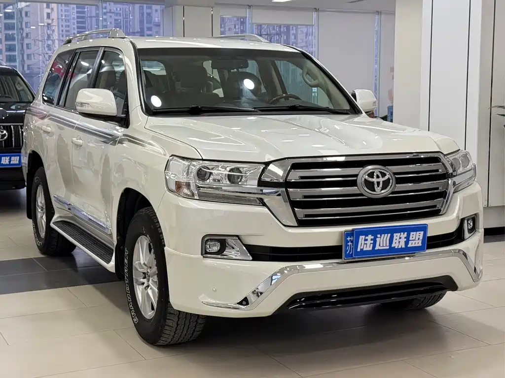 Toyota Land Cruiser 2018 — фото 2