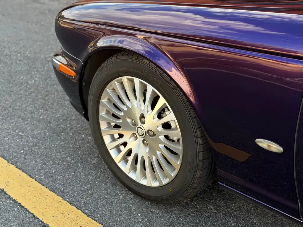 Jaguar XJ 2006 — фото 21