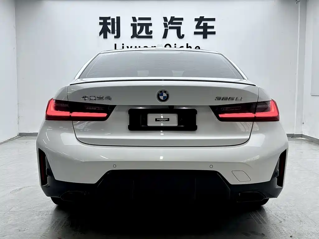 BMW 3 Series 2023 — фото 13
